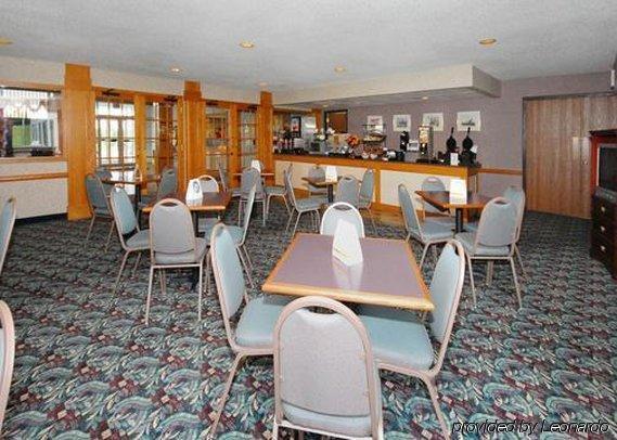 Dunes Express Inn And Suites Hart Ресторант снимка